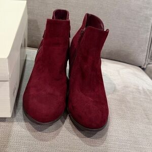 Elegant Burgundy Suede Ankle Boots